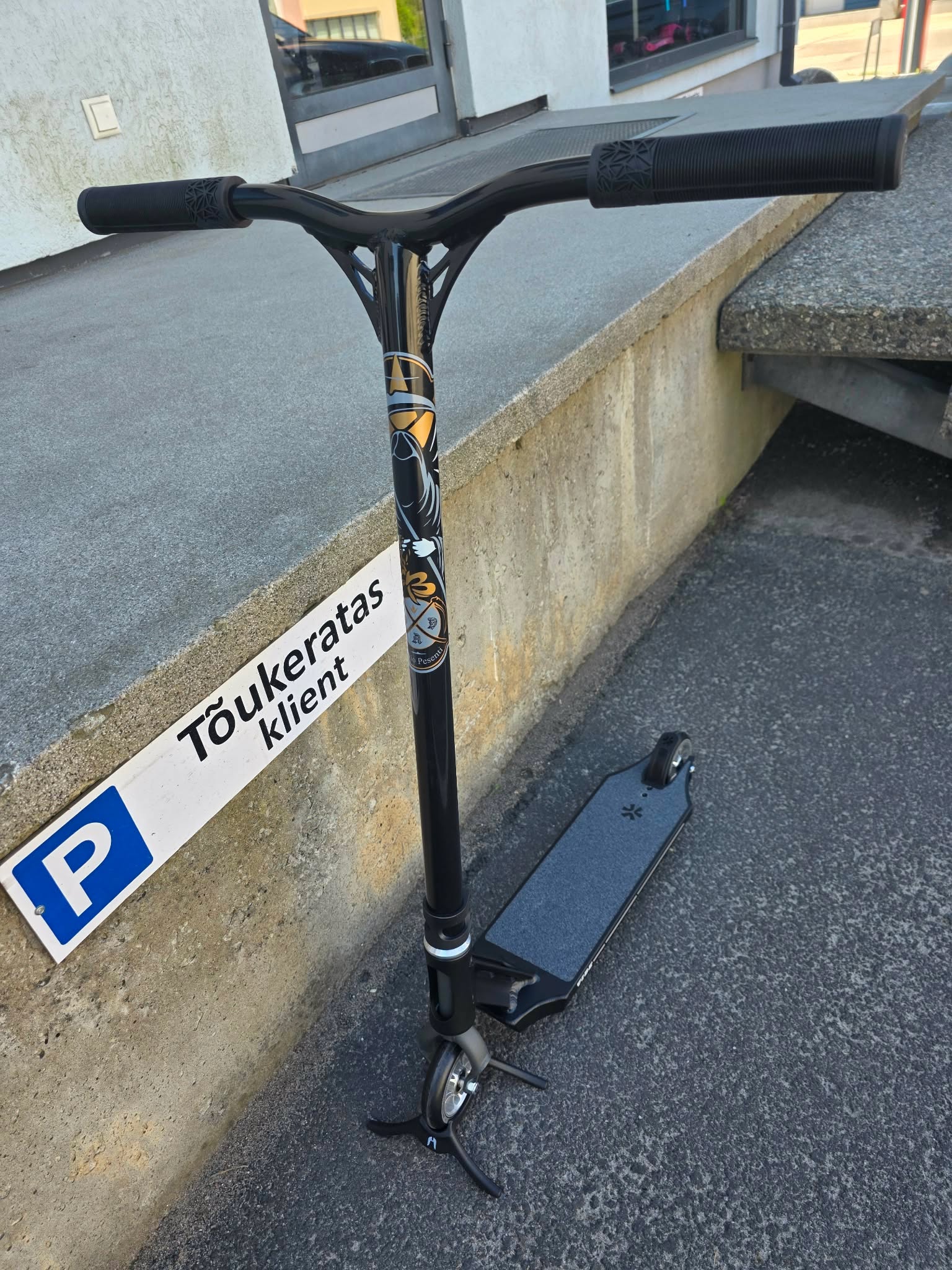 Custom Scooter - Union/Blunt