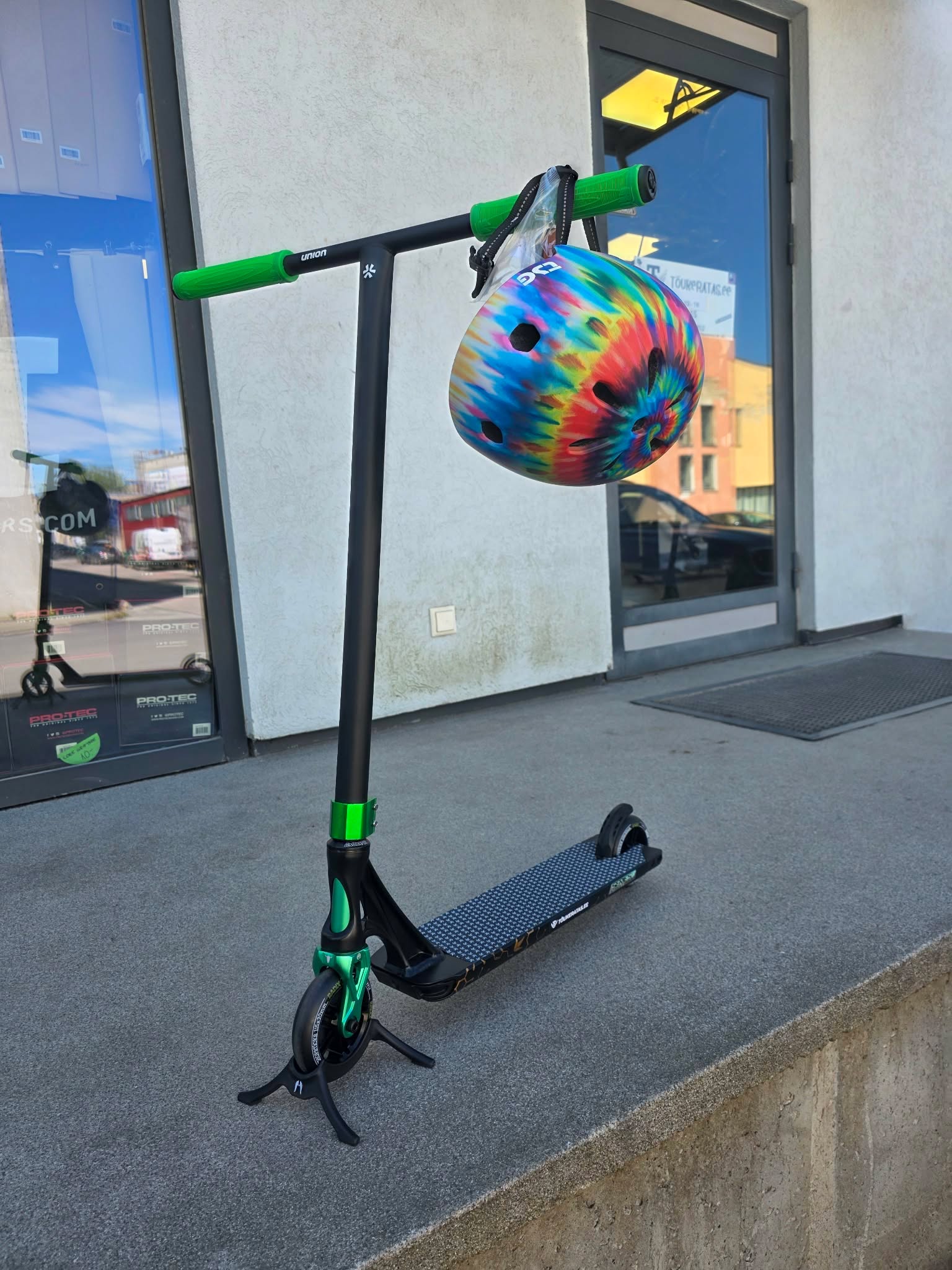 Custom Scooter - Union/Addict/Blunt